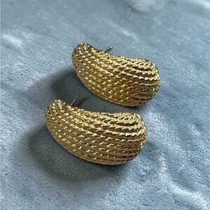 Elegant Gold Tone Metal Rope Textured Earrings